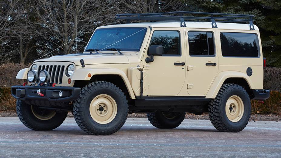 O Wrangler Africa se destaca pelos pneus, aptos a qualquer tipo de terreno | <a href="http://quatrorodas.abril.com.br/noticias/fabricantes/jeep-mostra-conceituais-evento-pascoa-849122.shtml" rel="migration">Leia mais</a>