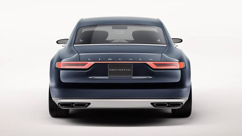 Em 2016, um novo modelo de produção será fabricado com base no Continental Concept | <a href="https://quatrorodas.abril.com.br/noticias/saloes/new-york-2015/lincoln-ressuscita-nome-continental-carro-conceito-851946.shtml" rel="migration">Leia mais</a>