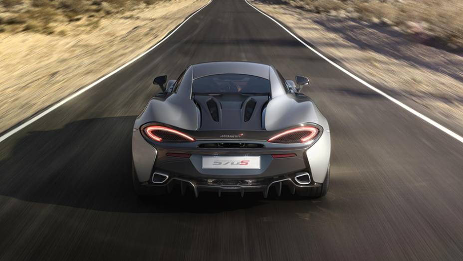 Rapidinho! Ele chega à velocidade máxima de 328 km/h | <a href="https://quatrorodas.abril.com.br/noticias/saloes/new-york-2015/mclaren-570s-oficialmente-apresentado-852108.shtml" rel="migration">Leia mais</a>