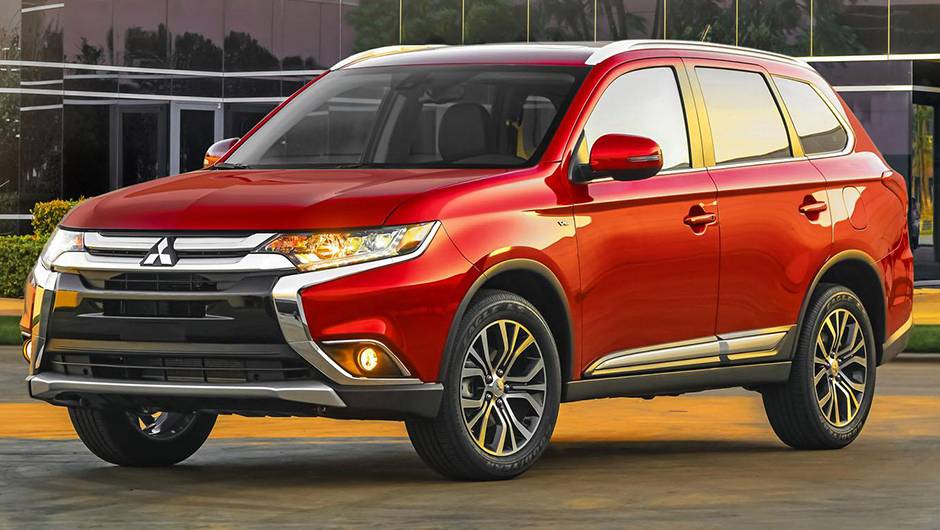 J&aacute; era hora! O Mitsubishi Outlander est&aacute; de visual novo | <a href="https://quatrorodas.abril.com.br/noticias/saloes/new-york-2015/mitsubishi-apresenta-facelift-outlander-852726.shtml" rel="migration">Leia mais</a>