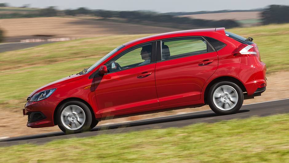 O pre&ccedil;o inicial do hatch &eacute; de R$ 38.990, enquanto a vers&atilde;o superior Act sai por R$ 40.990 | <a href="https://quatrorodas.abril.com.br/noticias/fabricantes/novo-chery-celer-chega-r-38-990-854540.shtml" rel="migration">Leia mais</a>