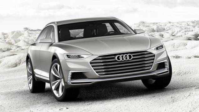 A potência combinada é de 724 cavalos, e o torque, de 91,8 mkgf | <a href="https://quatrorodas.abril.com.br/noticias/fabricantes/audi-apresenta-prologue-allroad-concept-855560.shtml" rel="migration">Leia mais</a>