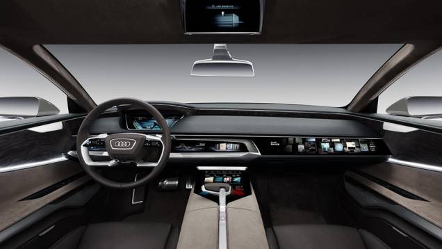 Por dentro, estão presentes quatro bancos individuais e três telas sensíveis ao toque com função multimídia, sendo duas na traseira | <a href="https://quatrorodas.abril.com.br/noticias/fabricantes/audi-apresenta-prologue-allroad-concept-855560.shtml" rel="migration">Leia ma</a> Por dentro, estão presentes quatro bancos individuais e três telas sensíveis ao toque com função multimídia, sendo duas na traseira | <a href="https://quatrorodas.abril.com.br/noticias/fabricantes/audi-apresenta-prologue-allroad-concept-855560.shtml" rel="migration">Leia ma</a>