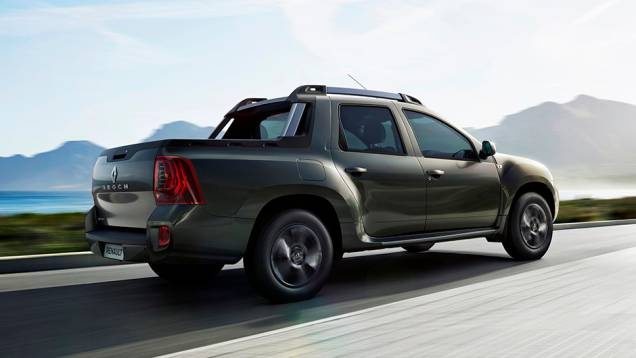 O modelo tem cabine dupla, quatro portas e espaço para cinco pessoas | <a href="https://quatrorodas.abril.com.br/noticias/saloes/buenos-aires-2015/renault-exibe-duster-picape-sandero-r-s-877281.shtml" rel="migration">Leia mais</a> O modelo tem cabine dupla, quatro portas e espaço para cinco pessoas | <a href="https://quatrorodas.abril.com.br/noticias/saloes/buenos-aires-2015/renault-exibe-duster-picape-sandero-r-s-877281.shtml" rel="migration">Leia mais</a>