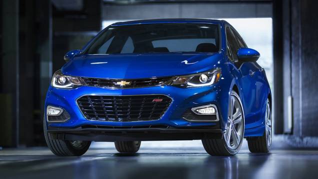 Outra mudança é a adoção do motor 1.4 turbo de 155 cv em substituição ao 1.8 aspirado | <a href="https://quatrorodas.abril.com.br/noticias/fabricantes/chevrolet-revela-nova-geracao-cruze-880901.shtml" rel="migration">Leia mais</a>