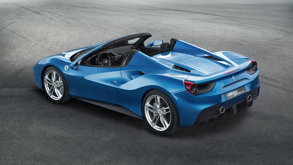 Para abri-lo ou fech&aacute;-lo totalmente, s&atilde;o necess&aacute;rios 14 segundos | <a href="https://quatrorodas.abril.com.br/noticias/fabricantes/ferrari-revela-488-spider-891362.shtml" rel="migration">Leia mais</a>