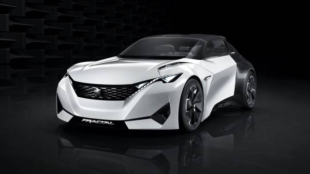 Depois do 308 CC de segunda geração, a Peugeot volta a apostar num cupê-conversível com o Fractal concept <a href="https://quatrorodas.abril.com.br/noticias/fabricantes/fractal-nova-aposta-peugeot-segmento-ja-conhecido-901480.shtml" target="_blank" rel="migration"></a>