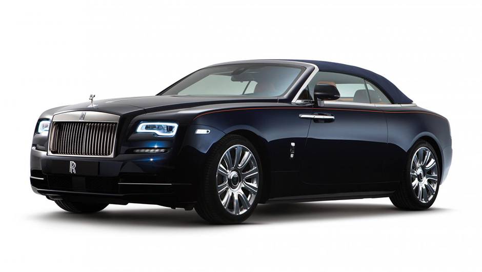 O teto retr&aacute;til pode ser acionado completamente em 21 segundos (em velocidades at&eacute; 48 km/h) | <a href="https://quatrorodas.abril.com.br/noticias/fabricantes/conheca-dawn-novo-conversivel-rolls-royce-902940.shtml" target="_blank" rel="migration">Leia mais</a>