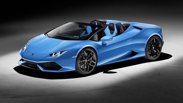 Não foram feitas grandes mudanças neste Huracan Spyder na comparação com o cupê | <a href="https://quatrorodas.abril.com.br/noticias/fabricantes/lamborghini-huracan-spyder-revelado-prioriza-conforto-interno-904960.shtml" target="_blank" rel="migration">Leia mais</a>