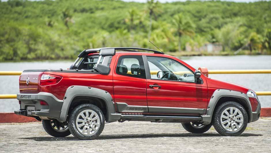 Al&eacute;m da inova&ccedil;&atilde;o, a inten&ccedil;&atilde;o da marca foi facilitar o acesso ao banco de tr&aacute;s | <a href="https://quatrorodas.abril.com.br/carros/lancamentos/fiat-strada-2014-757188.shtml" rel="migration">Leia mais</a>
