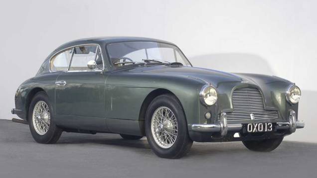 DB2 (1950): baseado nos protótipos que disputaram as 24 Horas de Le Mans, o DB2 trazia um moderno motor de seis cilindros; em três anos de produção, teve 411 exemplares fabricados