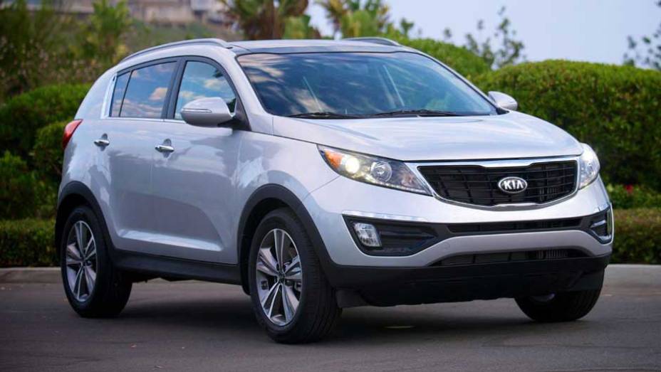 Dá pra reparar? A Kia fez mudanças no Sportage vendido nos Estados Unidos | <a href="https://quatrorodas.abril.com.br/noticias/fabricantes/kia-revela-facelift-sportage-2014-eua-754251.shtml" rel="migration">Leia mais</a>