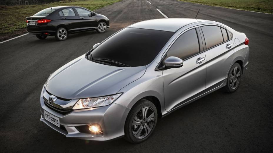 Maior e mais bem equipado, o City estreia com novo visual | <a href="https://quatrorodas.abril.com.br/carros/lancamentos/honda-city-800143.shtml" rel="migration">Leia mais</a>