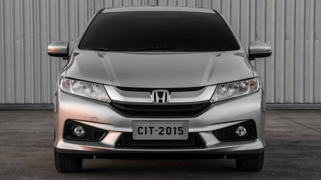 O sedã incorpora a nova identidade visual da Honda, vista no novo Fit e no Vezel | <a href="https://quatrorodas.abril.com.br/carros/lancamentos/honda-city-800143.shtml" rel="migration">Leia mais</a>