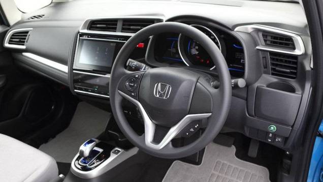 O interior não é tão ousado quanto seu antecessor, mas tem na ergonomia o seu ponto forte; carro deve ser brasileiro em 2014 | <a href="https://quatrorodas.abril.com.br/saloes/frankfurt/2013/novo-fit-753172.shtml" rel="migration">Leia mais</a> O interior não é tão ousado quanto seu antecessor, mas tem na ergonomia o seu ponto forte; carro deve ser brasileiro em 2014 | <a href="https://quatrorodas.abril.com.br/saloes/frankfurt/2013/novo-fit-753172.shtml" rel="migration">Leia mais</a>