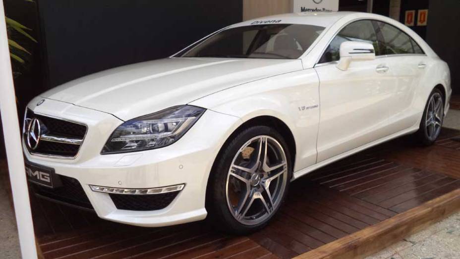 Nada de novo Classe S: o CLS 63 AMG está no espaço da Mercedes-Benz, representado pela revenda Divena | <a href="https://quatrorodas.abril.com.br/noticias/fabricantes/auto-premium-show-abre-portas-sp-760626.shtml" rel="migration">Leia mais</a>