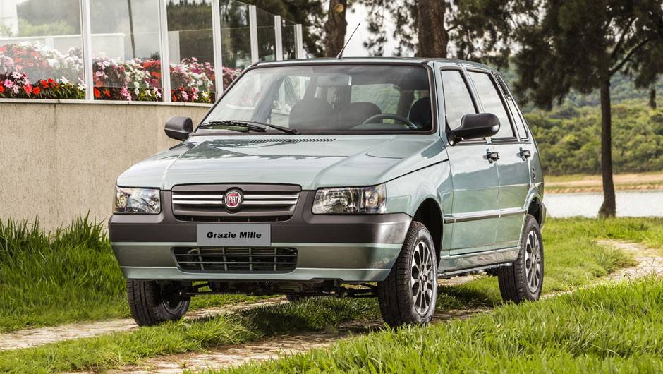Para marcar a despedida do Mille, a Fiat lan&ccedil;a a s&eacute;rie especial Grazie Mille | <a href="https://quatrorodas.abril.com.br/noticias/fabricantes/fiat-lanca-serie-grazie-mille-763882.shtml" rel="migration">Leia mais</a>