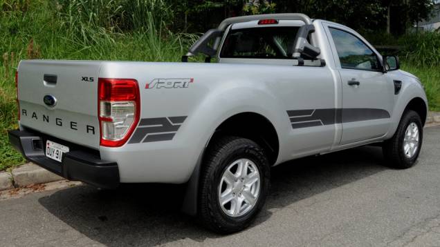 Oferecida apenas com câmbio manual, ela sai por R$ 67.990 | <a href="https://quatrorodas.abril.com.br/carros/lancamentos/ford-ranger-sport-777328.shtml" rel="migration">Leia mais</a> Oferecida apenas com câmbio manual, ela sai por R$ 67.990 | <a href="https://quatrorodas.abril.com.br/carros/lancamentos/ford-ranger-sport-777328.shtml" rel="migration">Leia mais</a>