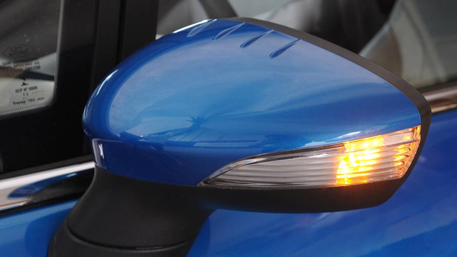 Hatch &eacute; oferecido nas vers&otilde;es S, SE e Titanium <a href="https://quatrorodas.abril.com.br/carros/lancamentos/ford-new-fiesta-2014-739245.shtml" rel="migration">Leia mais</a>