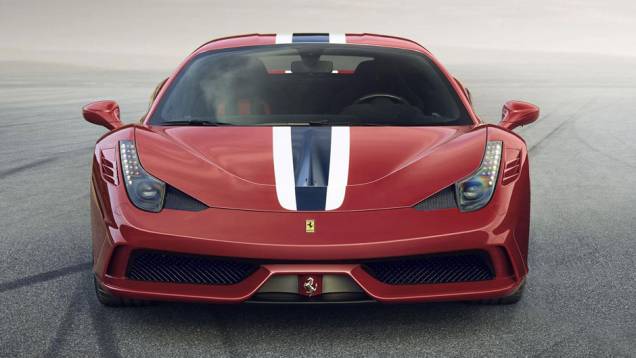 Como o próprio nome diz, esta Ferrari é especial: a 458 Italia Speciale é uma versão ainda mais nervosa da 458| <a href="https://quatrorodas.abril.com.br/saloes/frankfurt/2013/ferrari-458-italia-speciale-753641.shtml" rel="migration">Leia mais</a>