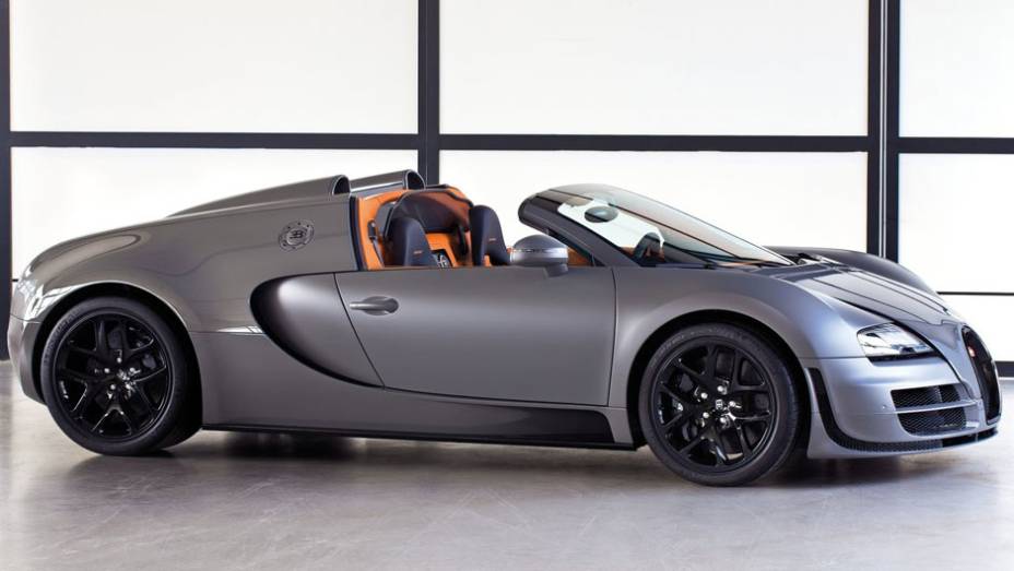 Potência potência pelo modelo é de 1.200 cv | <a href="https://quatrorodas.abril.com.br/saloes/genebra/2012/bugatti-veyron-grand-sport-vitesse-678489.shtml" rel="migration">Leia mais</a>