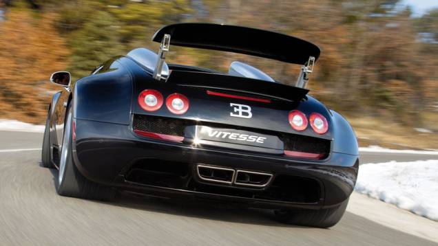 Modelo foi apresentado ao mundo no Salão de Genebra | <a href="https://quatrorodas.abril.com.br/saloes/genebra/2012/bugatti-veyron-grand-sport-vitesse-678489.shtml" rel="migration">Leia mais</a> Modelo foi apresentado ao mundo no Salão de Genebra | <a href="https://quatrorodas.abril.com.br/saloes/genebra/2012/bugatti-veyron-grand-sport-vitesse-678489.shtml" rel="migration">Leia mais</a>