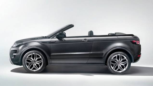Conceito tem espaço para quatro pessoas e uma capota elétrica com sistema de proteção contra capotamento | <a href="https://quatrorodas.abril.com.br/saloes/genebra/2012/land-rover-range-rover-evoque-cabrio-678525.shtml" rel="migration">Leia mais</a> Conceito tem espaço para quatro pessoas e uma capota elétrica com sistema de proteção contra capotamento | <a href="https://quatrorodas.abril.com.br/saloes/genebra/2012/land-rover-range-rover-evoque-cabrio-678525.shtml" rel="migration">Leia mais</a>