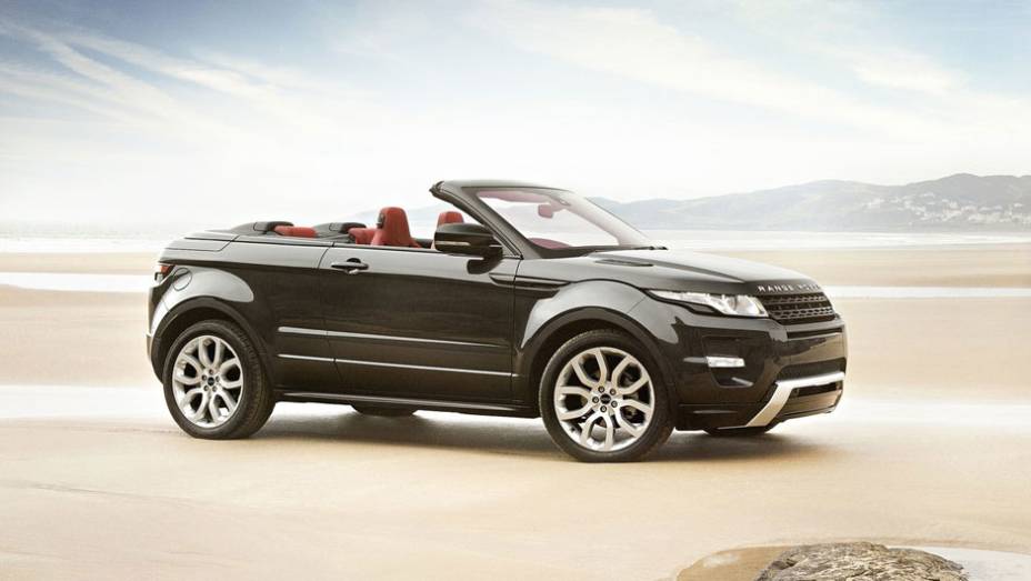 Conceito tem espaço para quatro pessoas e uma capota elétrica com sistema de proteção contra capotamento | <a href="https://quatrorodas.abril.com.br/saloes/genebra/2012/land-rover-range-rover-evoque-cabrio-678525.shtml" rel="migration">Leia mais</a>