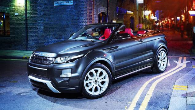 Modelo pode contar com assentos na cor vermelha | <a href="https://quatrorodas.abril.com.br/saloes/genebra/2012/land-rover-range-rover-evoque-cabrio-678525.shtml" rel="migration">Leia mais</a>