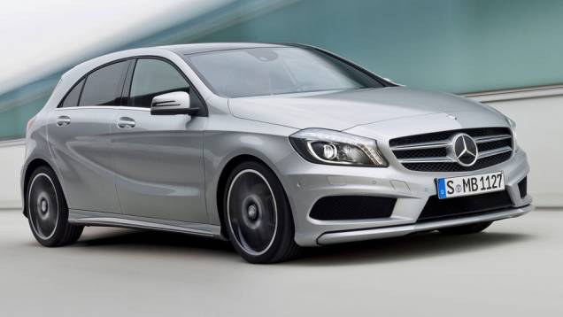 Nem parece o mesmo: de uma pacata minivan, o Classe A se transformou em um hatch esportivo | <a href="https://quatrorodas.abril.com.br/saloes/genebra/2012/mercedes-benz-classe-678631.shtml" rel="migration">Leia mais</a>