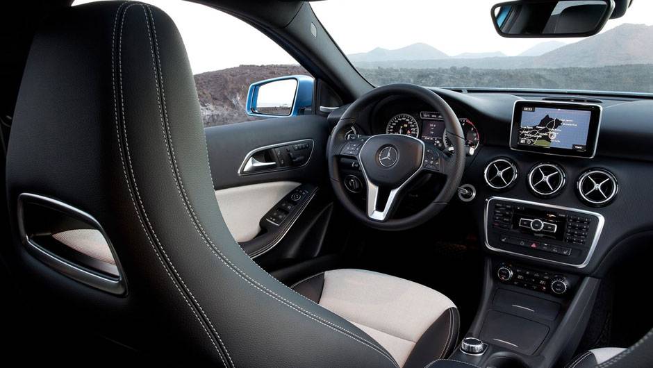Interior tamb&eacute;m mudou completamente em rela&ccedil;&atilde;o &agrave; gera&ccedil;&atilde;o anterior | <a href="https://quatrorodas.abril.com.br/saloes/genebra/2012/mercedes-benz-classe-678631.shtml" rel="migration">Leia mais</a>