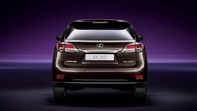 RX350 passa a usar um novo motor 3.5 V6, que entrega 274 cv | <a href="https://quatrorodas.abril.com.br/saloes/genebra/2012/lexus-rx-678808.shtml" rel="migration">Leia mais</a> RX350 passa a usar um novo motor 3.5 V6, que entrega 274 cv | <a href="https://quatrorodas.abril.com.br/saloes/genebra/2012/lexus-rx-678808.shtml" rel="migration">Leia mais</a>