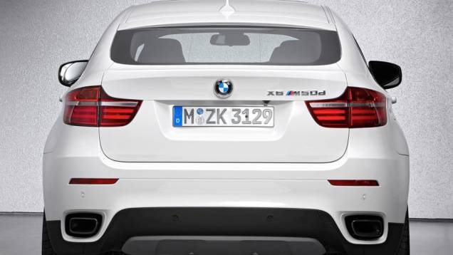 Modelo será apresentado oficialmente em Genebra | <a href="https://quatrorodas.abril.com.br/saloes/genebra/2012/bmw-x6-678572.shtml" rel="migration">Leia mais</a> Modelo será apresentado oficialmente em Genebra | <a href="https://quatrorodas.abril.com.br/saloes/genebra/2012/bmw-x6-678572.shtml" rel="migration">Leia mais</a>