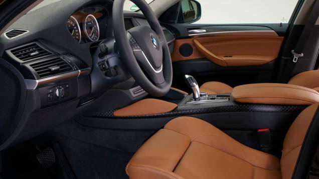 Modelo chegará ao mercado europeu ainda neste ano | <a href="https://quatrorodas.abril.com.br/saloes/genebra/2012/bmw-x6-678572.shtml" rel="migration">Leia mais</a> Modelo chegará ao mercado europeu ainda neste ano | <a href="https://quatrorodas.abril.com.br/saloes/genebra/2012/bmw-x6-678572.shtml" rel="migration">Leia mais</a>