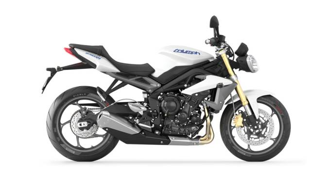 Suas linhas estão mais acentuadas e suas superfícies mais rígidas | <a href="https://quatrorodas.abril.com.br/moto/noticias/triumph-lanca-daytona-675r-street-triple-741449.shtml" rel="migration">Leia mais</a>