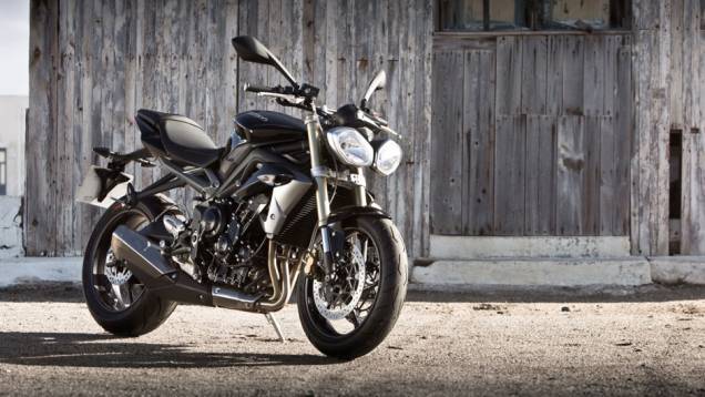 Triumph apresenta Street Triple 675 no Brasil | <a href="https://quatrorodas.abril.com.br/moto/noticias/triumph-lanca-daytona-675r-street-triple-741449.shtml" rel="migration">Leia mais</a>