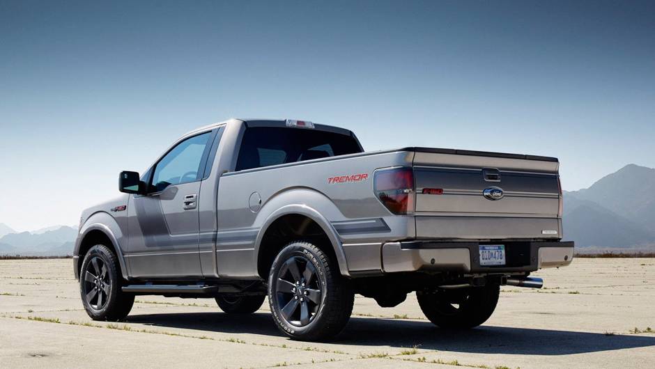 Outros itens de s&eacute;rie da picape ser&atilde;o o travamento eletr&ocirc;nico do diferencial, pacote FX Appearance... | <a href="%20https://quatrorodas.abril.com.br/noticias/fabricantes/nova-ford-f-150-tera-versao-tremor-745213.shtml" rel="migration">Leia mais</a>