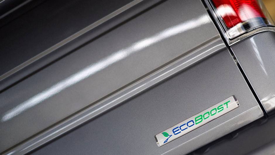 O pre&ccedil;o da vers&atilde;o, at&eacute; aqui, tamb&eacute;m &eacute; desconhecido | <a href="https://quatrorodas.abril.com.br/noticias/fabricantes/nova-ford-f-150-tera-versao-tremor-745213.shtml" rel="migration">Leia mais</a>