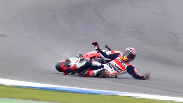 Espanhol quebrou um dedo mínimo da mão e o dedão do pé | <a href="https://quatrorodas.abril.com.br/moto/noticias/motogp-crutchlow-conquista-pole-assen-745300.shtml" rel="migration">Leia mais</a> Espanhol quebrou um dedo mínimo da mão e o dedão do pé | <a href="https://quatrorodas.abril.com.br/moto/noticias/motogp-crutchlow-conquista-pole-assen-745300.shtml" rel="migration">Leia mais</a>