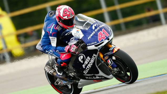 Aleix Espargaro largará em sétimo lugar | <a href="https://quatrorodas.abril.com.br/moto/noticias/motogp-crutchlow-conquista-pole-assen-745300.shtml" rel="migration">Leia mais</a> Aleix Espargaro largará em sétimo lugar | <a href="https://quatrorodas.abril.com.br/moto/noticias/motogp-crutchlow-conquista-pole-assen-745300.shtml" rel="migration">Leia mais</a>