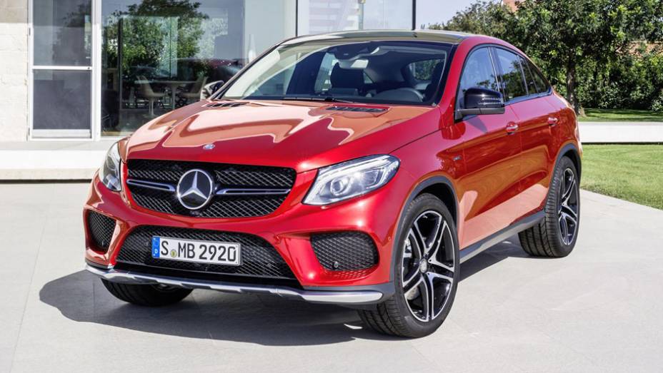 Mercedes GLE AMG 2015 é divulgada oficialmente | <a href="https://quatrorodas.abril.com.br/noticias/fabricantes/mercedes-divulga-oficialmente-nova-gle-820013.shtml" rel="migration">Leia mais</a>