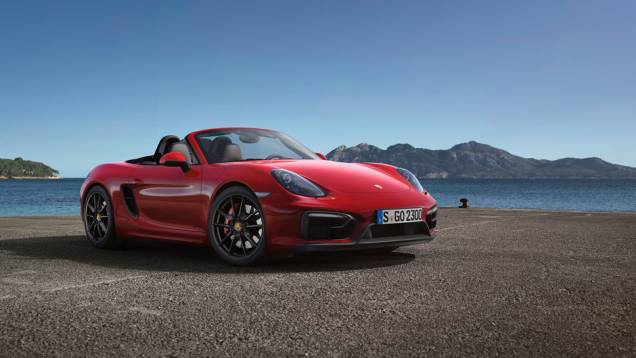 Outra novidade é o sistema de amortecimento eletrônico. | <a href="https://quatrorodas.abril.com.br/noticias/fabricantes/porsche-lanca-boxster-gts-cayman-gts-777156.shtml" rel="migration">Leia mais</a>