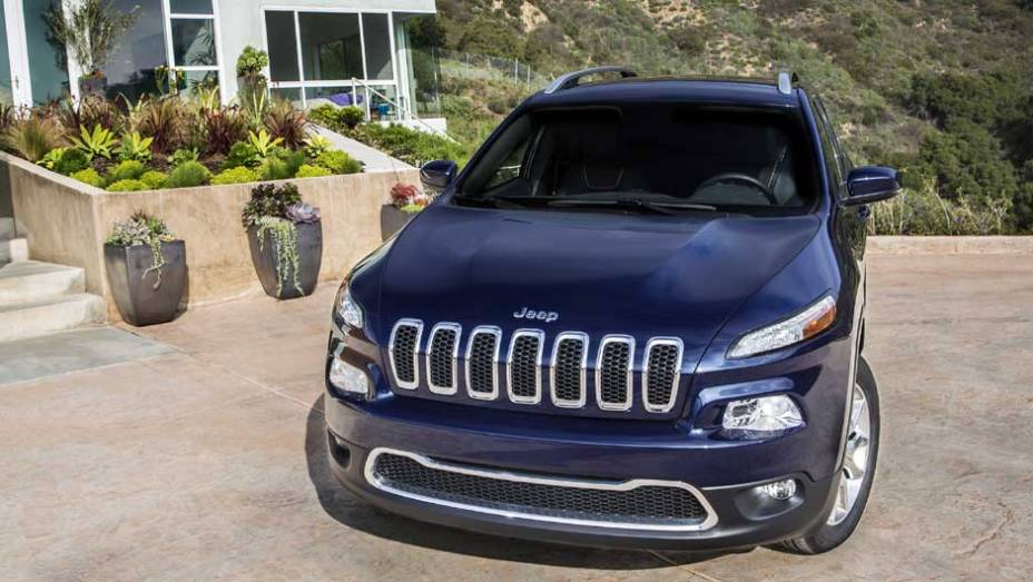 A apresentação oficial do Cherokee está marcada para o Salão de Nova York, em março | <a href="%20https://quatrorodas.abril.com.br/saloes/new-york/2013/jeep-cherokee-737016.shtml" rel="migration">Leia mais</a>