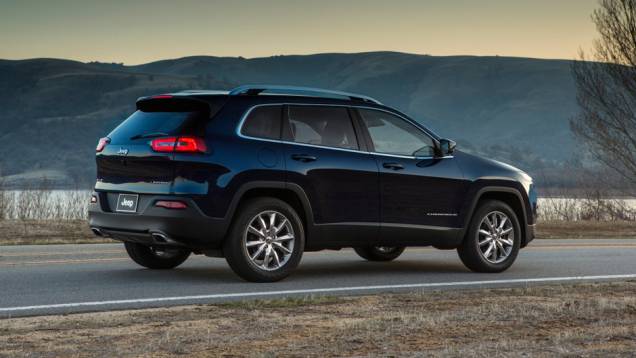 | <a href="https://quatrorodas.abril.com.br/saloes/new-york/2013/jeep-cherokee-737016.shtml" rel="migration">Leia mais</a>