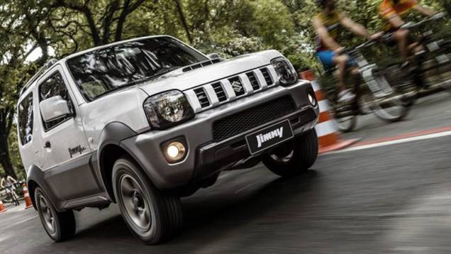 Os preços do Jimny começam em R$ 55.990 | <a href="https://quatrorodas.abril.com.br/carros/lancamentos/suzuki-jimny-734410.shtml" rel="migration">Leia mais</a>