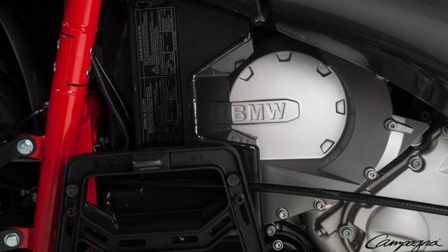 Motor é da BMW e gera 160 cv de potência | <a href="https://quatrorodas.abril.com.br//noticias/fabricantes/campagna-lanca-edicao-especial-t-rex-850025.shtml" target="_blank" rel="migration">Leia mais</a> Motor é da BMW e gera 160 cv de potência | <a href="https://quatrorodas.abril.com.br//noticias/fabricantes/campagna-lanca-edicao-especial-t-rex-850025.shtml" target="_blank" rel="migration">Leia mais</a>
