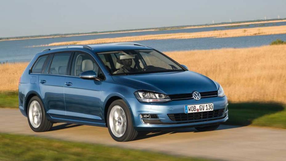 Quase dois anos após a despedida da Jetta Variant, a VW traz uma nova perua ao país: é a Golf Variant | <a href="https://quatrorodas.abril.com.br/noticias/fabricantes/vw-lanca-golf-variant-868081.shtml" rel="migration">Leia mais</a>