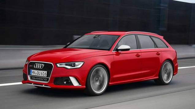 Audi RS 6 Avant: perua mais veloz do mundo fabricada em série, ela tem um motor 4.0 V8 biturbo com 560 cv, indo de 0 a 100 km/h em 3,9 segundos e chegando aos 305 km/h