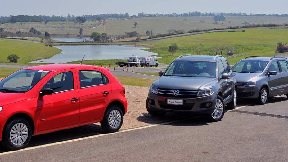 Sistema Park Assist II, opcional, ajuda o motorista a estacionar | <a href="https://quatrorodas.abril.com.br/carros/lancamentos/volkswagen-tiguan-640848.shtml" rel="migration">Leia mais</a>