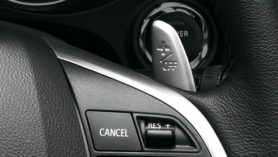 Por conta disso, em vez de mudar marchas, os paddle-shift servem para configurar seis modos distintos de freio-motor | <a href="https://quatrorodas.abril.com.br/carros/lancamentos//mitsubishi-outlander-phev-801241.shtml" target="_blank" rel="migration">Leia mais</a>